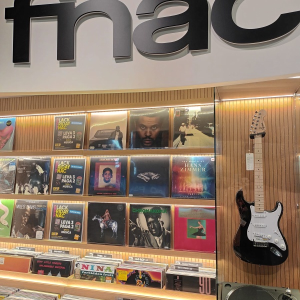 Fnac dentro